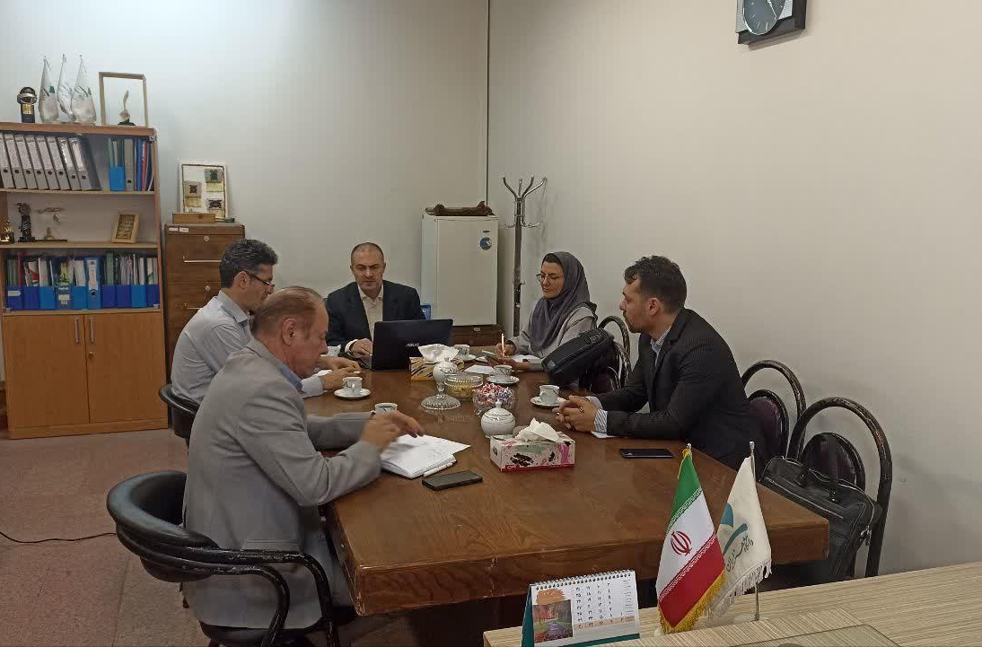 نشست شورای مرکز رشد و کارآفرینی دانشگاه هنر ایران با حضور اعضای جدید برگزار شد